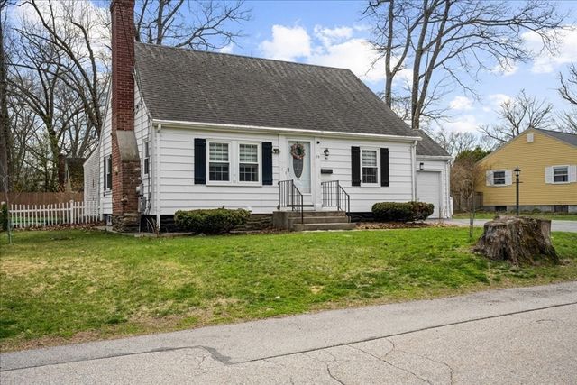 19 Oakwood Ave, Auburn, MA 01501