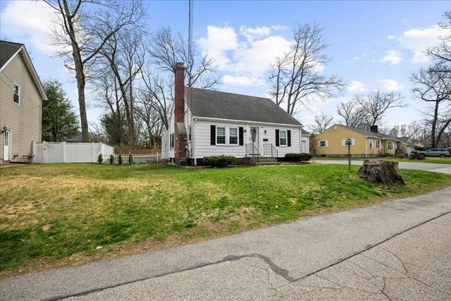 19 Oakwood Ave, Auburn, MA 01501