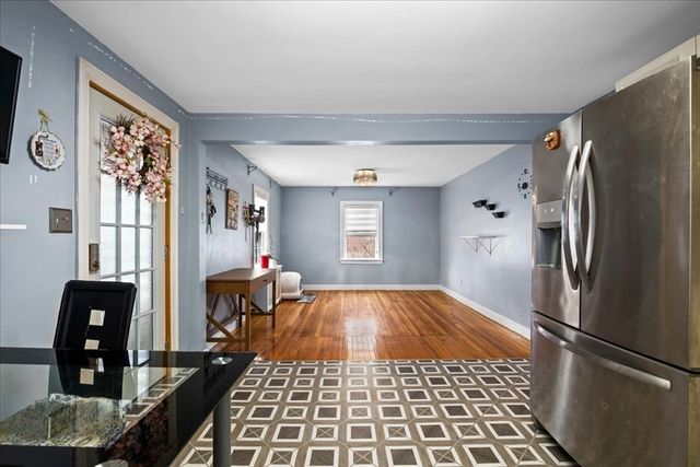 19 Oakwood Ave, Auburn, MA 01501