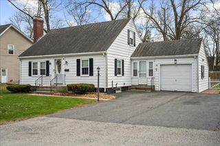 19 Oakwood Ave, Auburn, MA 01501
