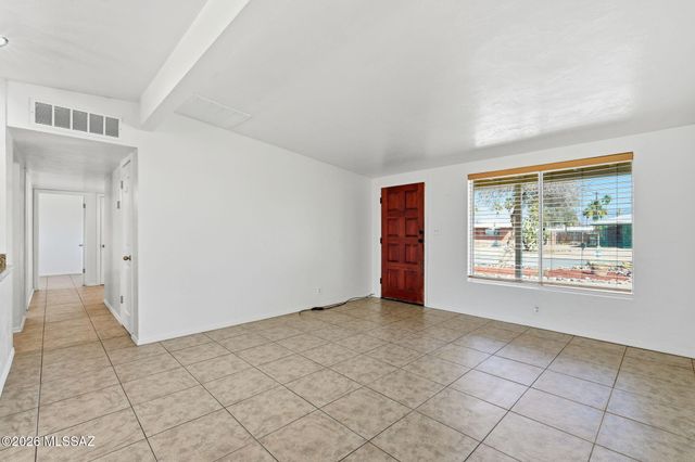 6550 E Calle Luna, Tucson, AZ 85710