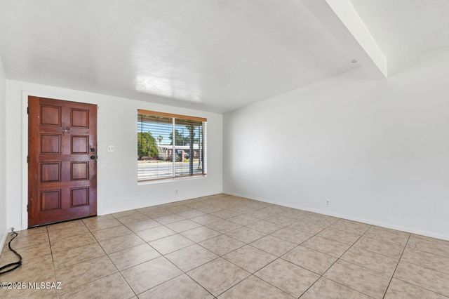 6550 E Calle Luna, Tucson, AZ 85710