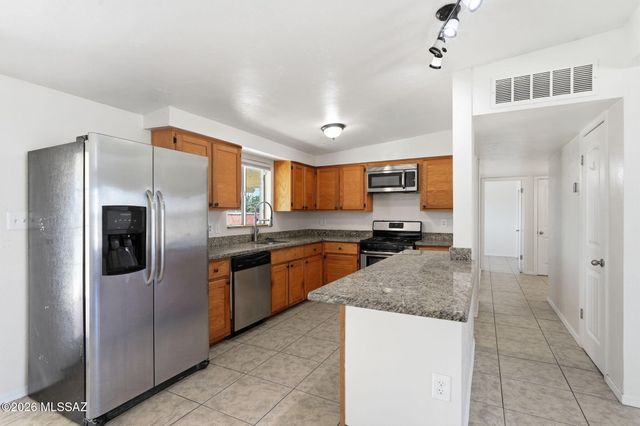 6550 E Calle Luna, Tucson, AZ 85710