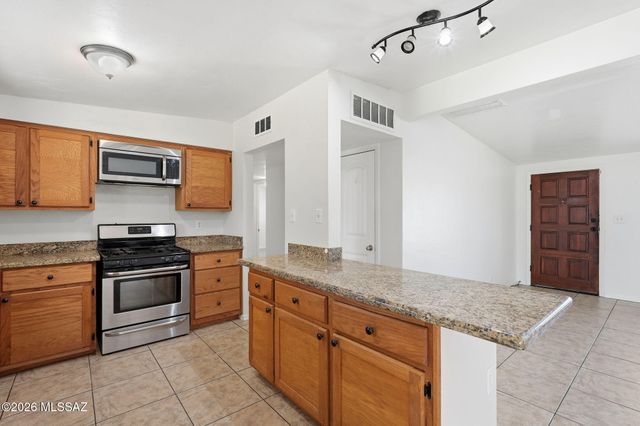 6550 E Calle Luna, Tucson, AZ 85710