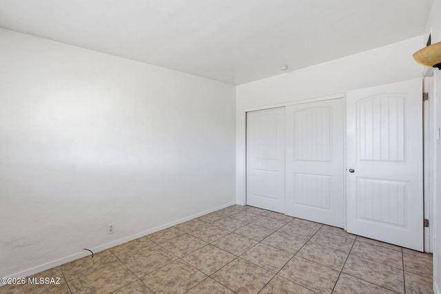 6550 E Calle Luna, Tucson, AZ 85710