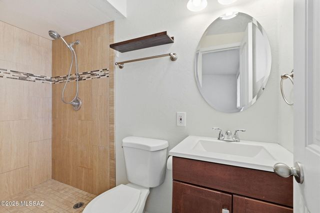 6550 E Calle Luna, Tucson, AZ 85710