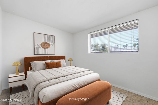 6550 E Calle Luna, Tucson, AZ 85710