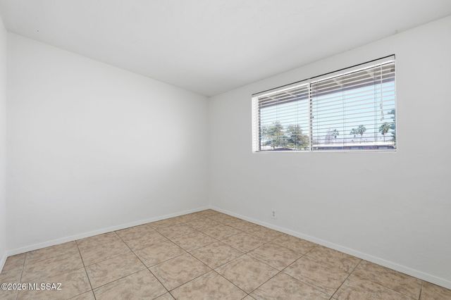 6550 E Calle Luna, Tucson, AZ 85710