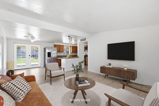 6550 E Calle Luna, Tucson, AZ 85710