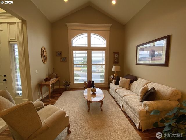 545 E 18 Street, La Center, WA 98629