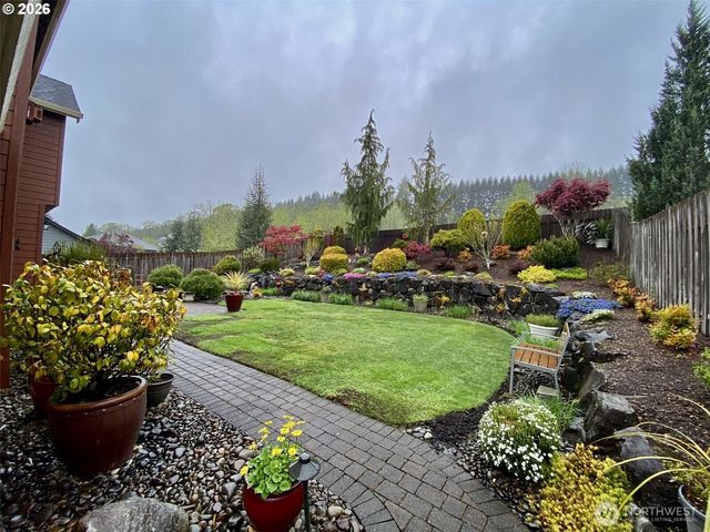 545 E 18 Street, La Center, WA 98629