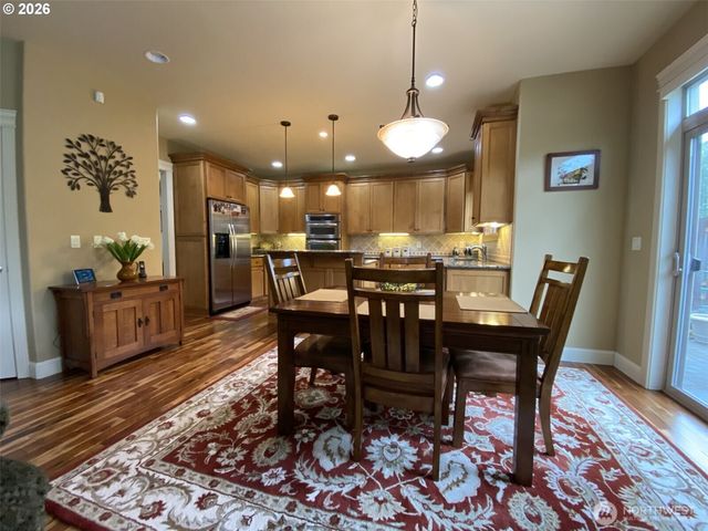 545 E 18 Street, La Center, WA 98629