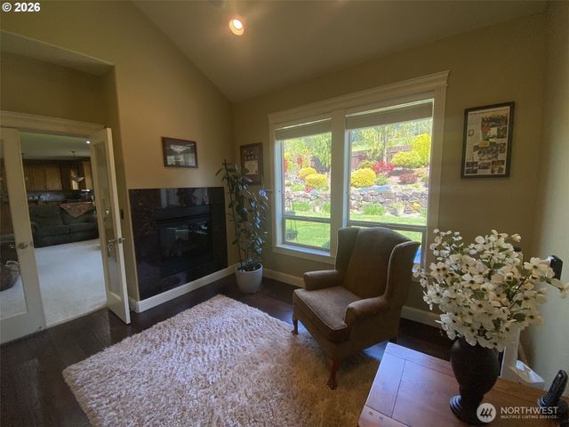 545 E 18 Street, La Center, WA 98629