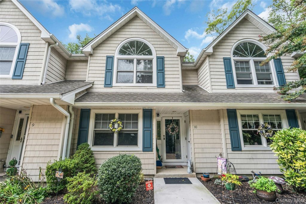 176 Merrick Road 10, Amityville, NY 11701 — exterior