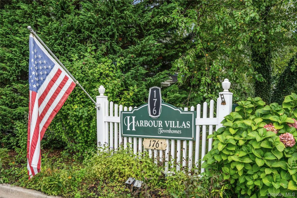 176 Merrick Road 10, Amityville, NY 11701 — photo 2