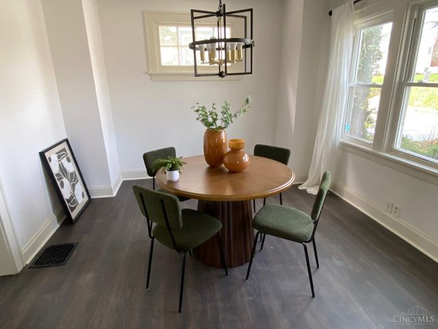 2217 Crane Avenue, Cincinnati, OH 45207