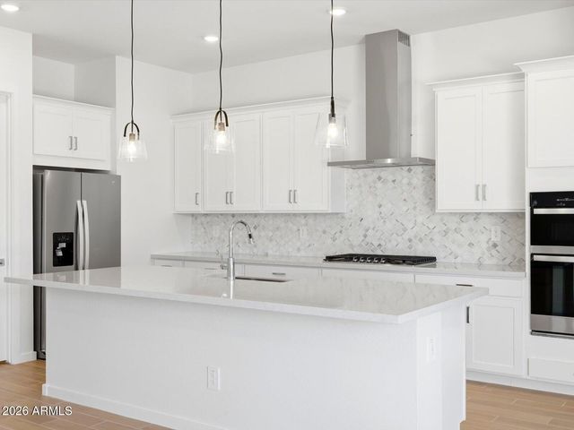 17650 W COLLEGE Drive, Goodyear, AZ 85395
