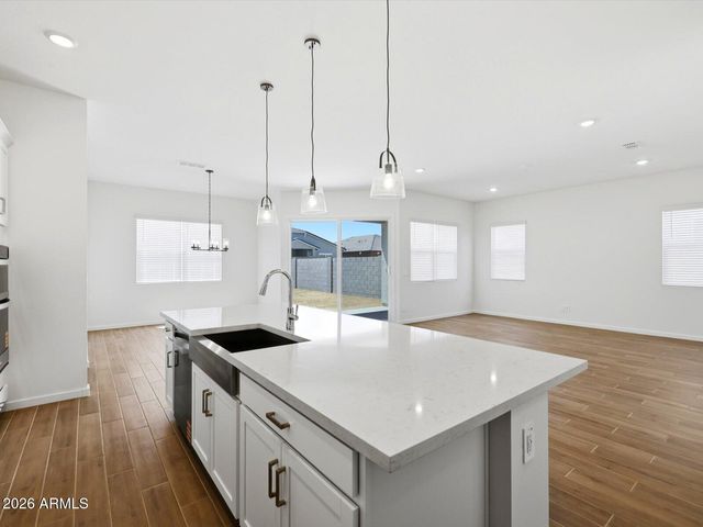 17650 W COLLEGE Drive, Goodyear, AZ 85395