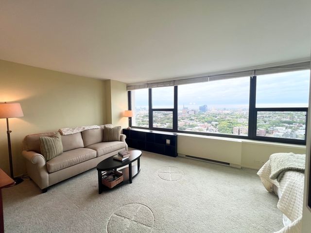 1850 N Clark Street 2104, Chicago, IL 60614