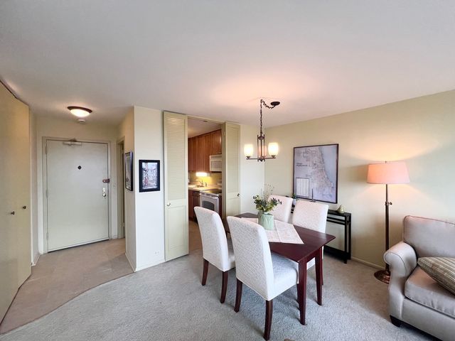 1850 N Clark Street 2104, Chicago, IL 60614