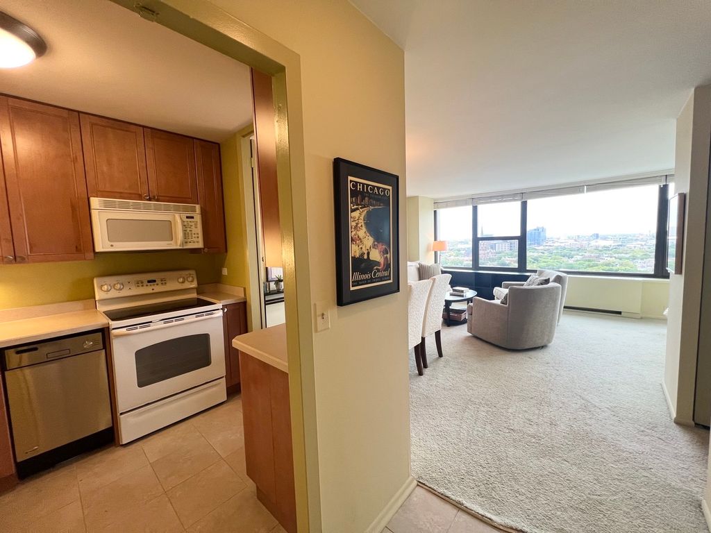 1850 N Clark Street 2104, Chicago, IL 60614 — photo 5