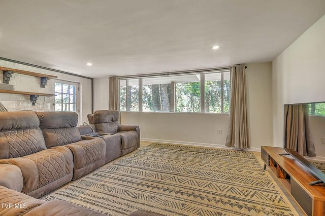 14127 King Mill Pike, Bristol, VA 24202
