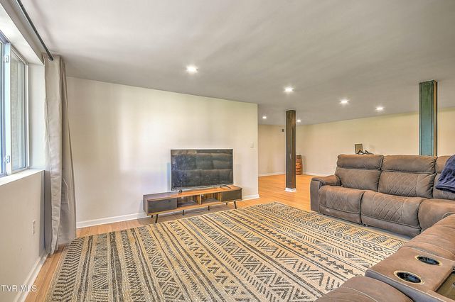 14127 King Mill Pike, Bristol, VA 24202