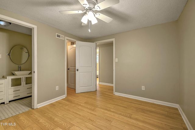 14127 King Mill Pike, Bristol, VA 24202