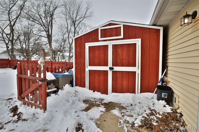 3421 Badley Avenue, Alton, IL 62002