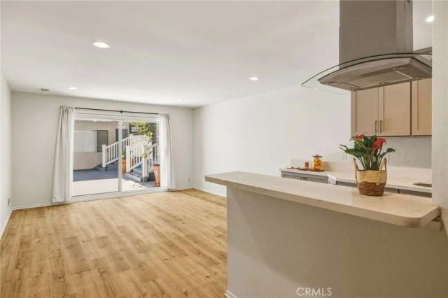 2411 Prospect Avenue 122, Hermosa Beach, CA 90254