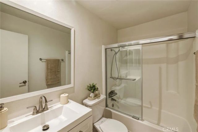2411 Prospect Avenue 122, Hermosa Beach, CA 90254