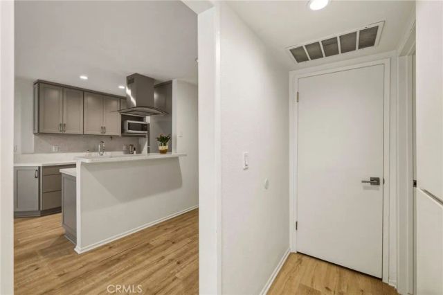 2411 Prospect Avenue 122, Hermosa Beach, CA 90254