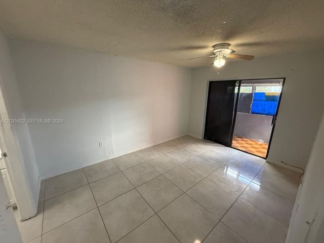 6675 W 4th Avenue 402, Hialeah, FL 33012