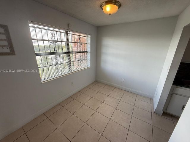 6675 W 4th Avenue 402, Hialeah, FL 33012