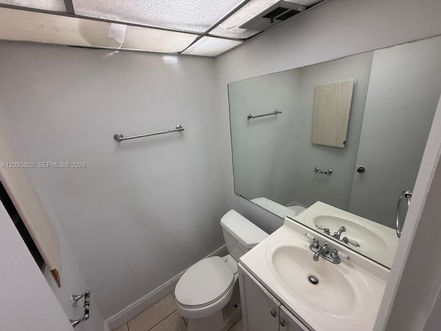 6675 W 4th Avenue 402, Hialeah, FL 33012