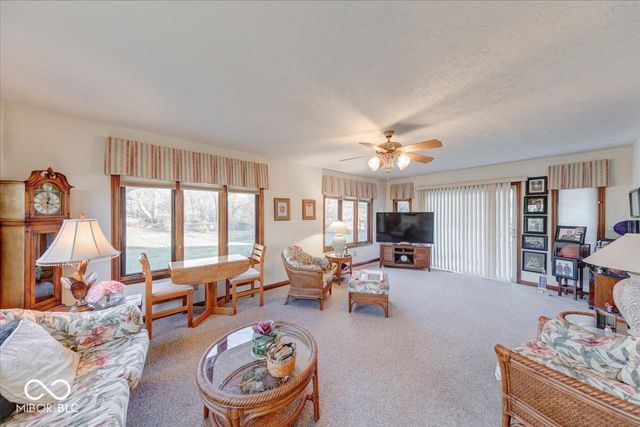 2371 Willow Lakes E Boulevard, Greenwood, IN 46143