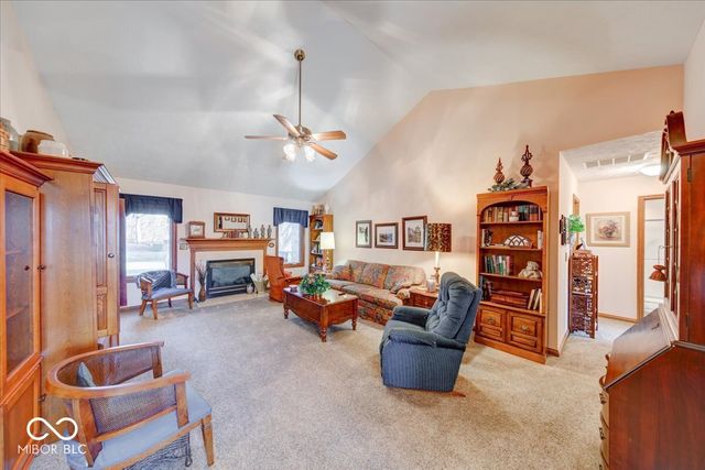 2371 Willow Lakes E Boulevard, Greenwood, IN 46143