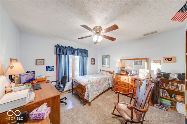 2371 Willow Lakes E Boulevard, Greenwood, IN 46143