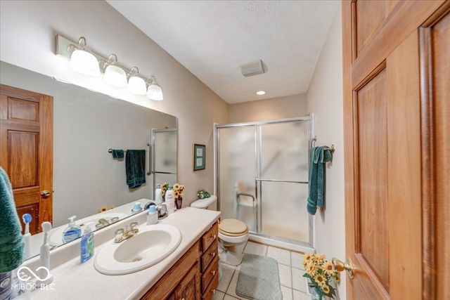 2371 Willow Lakes E Boulevard, Greenwood, IN 46143