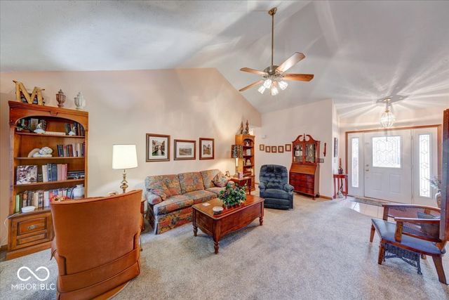 2371 Willow Lakes E Boulevard, Greenwood, IN 46143