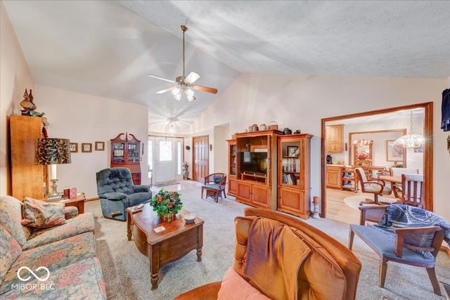 2371 Willow Lakes E Boulevard, Greenwood, IN 46143