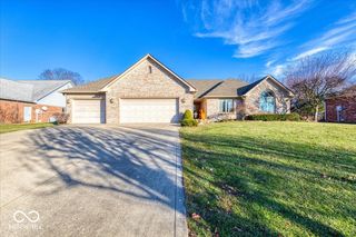 2371 Willow Lakes E Boulevard, Greenwood, IN 46143
