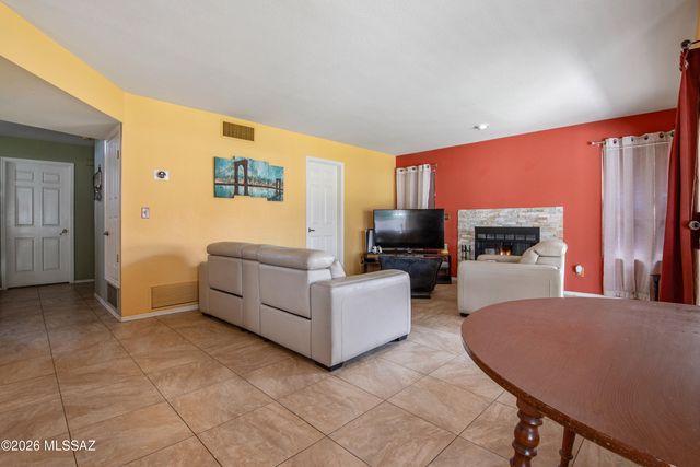 11488 N Ingot Loop, Tucson, AZ 85737