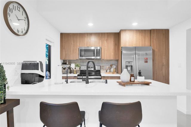 287 NW 13th Pl, Florida City, FL 33034