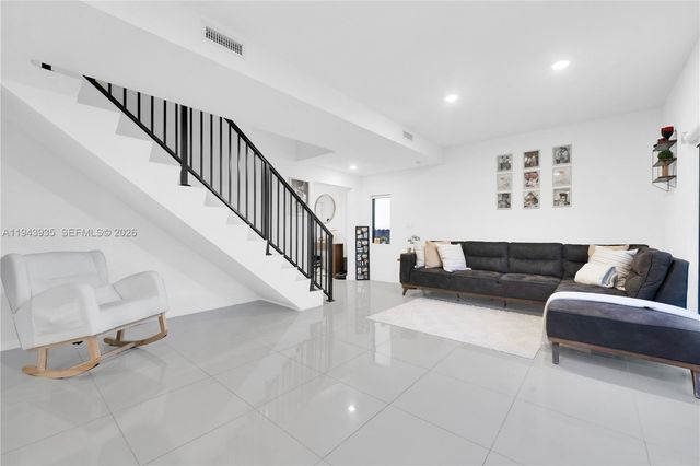 287 NW 13th Pl, Florida City, FL 33034