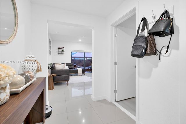 287 NW 13th Pl, Florida City, FL 33034