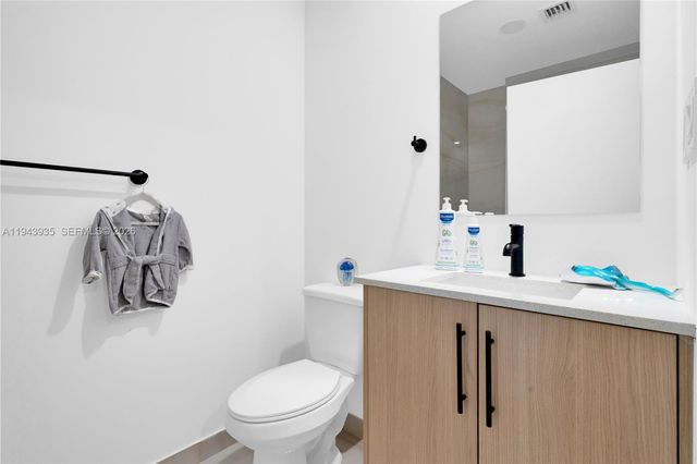 287 NW 13th Pl, Florida City, FL 33034