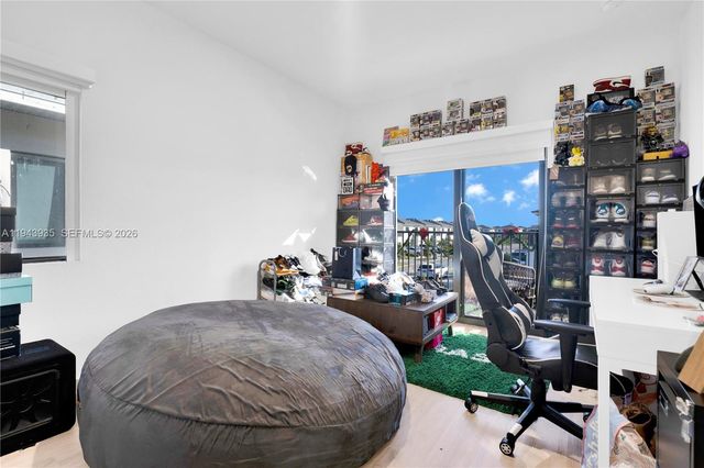 287 NW 13th Pl, Florida City, FL 33034