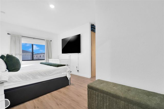 287 NW 13th Pl, Florida City, FL 33034