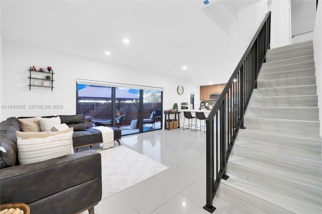 287 NW 13th Pl, Florida City, FL 33034